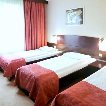 Go Resort Krakow Bagian luar foto