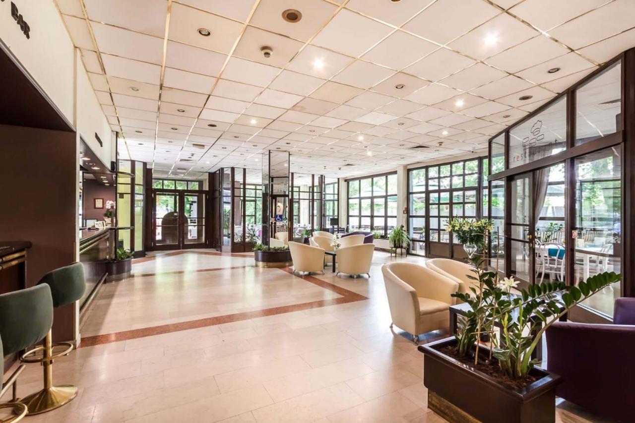Go Resort Krakow Bagian luar foto